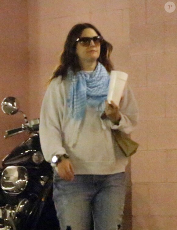 Drew Barrymore a été prise en photo alors qu'elle emmenait sa fille Olive chez le pédiatre à Los Angeles le 26 novembre 2012.