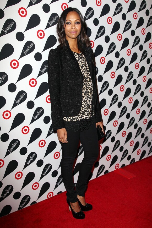Zoe Saldana lor d"une soirée shopping à New York le 28 novembre 2012
