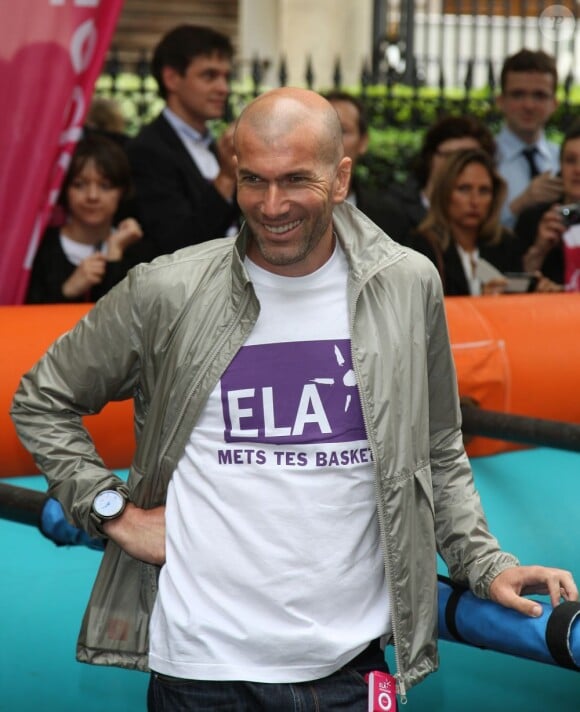 Zinedine Zidane lors d'une manifestation de l'association ELA le 7 juin 2012 à Paris
