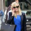 Reese Witherspoon reprend le chemin des studios avec un rendez-vous à Beverly Hills le 28 novembre 2012, où elle apparaît radieuse. Elle a récemment Nick Hornby d'adapter le roman Wild où elle devrait tenir le rôle principal.