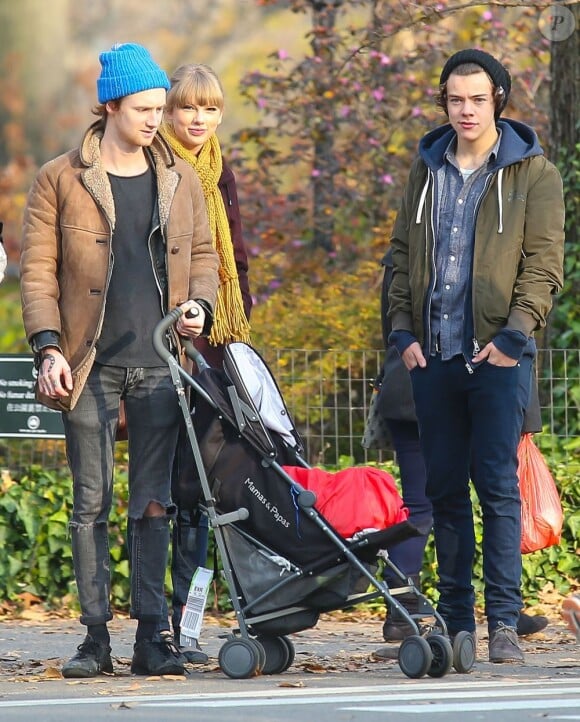 Taylor Swift et Harry Styles des One Direction, son supposé nouveau compagnon, à New York le 2 décembre 2012.