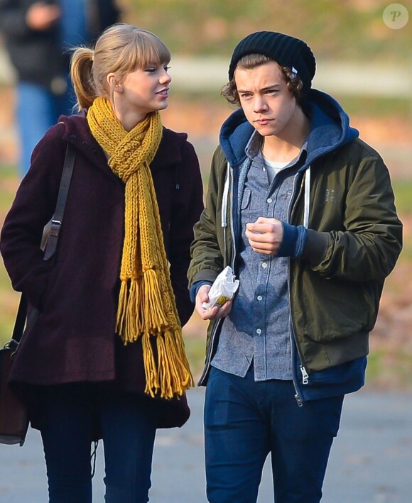 La chanteuse Taylor Swift et Harry Styles du boys band One Direction, son supposé nouveau compagnon, à New York le 2 décembre 2012.