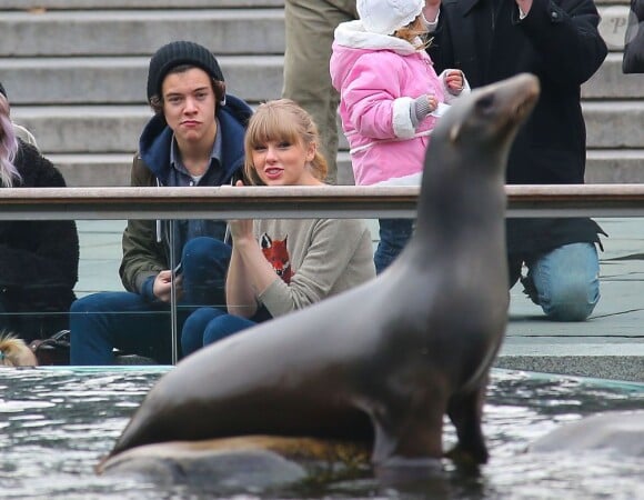 Taylor Swift et Harry Styles des One Direction, son supposé nouveau compagnon, à New York le 2 décembre 2012.