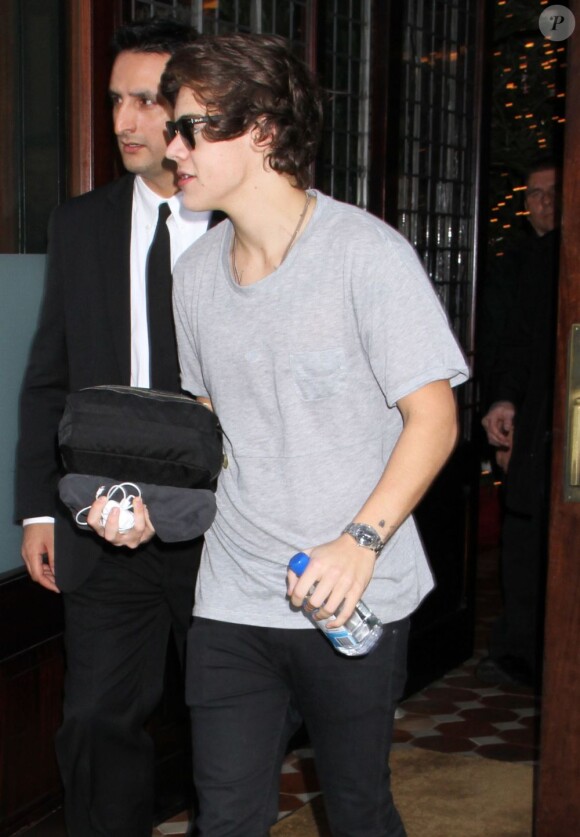 Harry Styles sort de l'hôtel de Taylor Swift à New York le 4 décembre 2012.