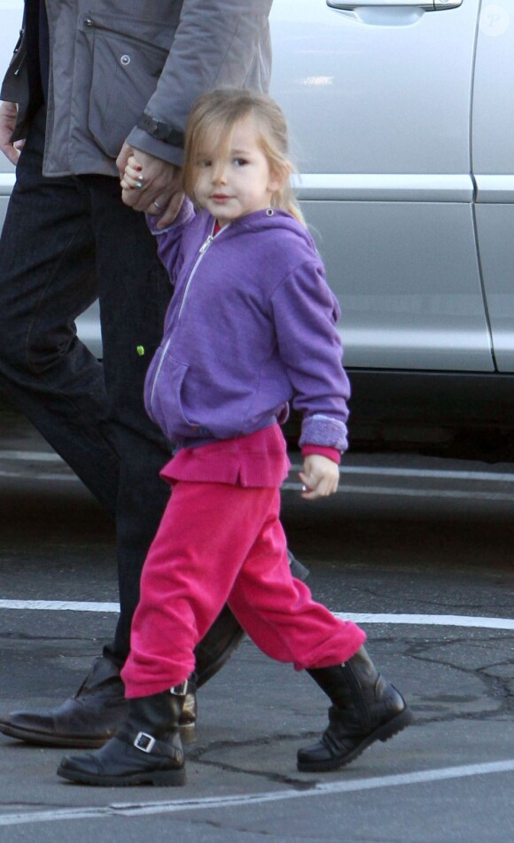 Ben Affleck et sa fille Seraphina, toujours aussi adorable, dans les rues de Brentwood, le 5 décembre 2012