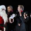 Barack Obama, Michelle Obama, leurs deux filles, de nombreuses stars et même le Père Noël ont participé à la 90e cérémonie d'illumination du sapin de Noël national le 6 décembre 2012 à Washington.