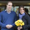 Kate Middleton et le prince William devant le King Edward VII Hospital le 6 décembre 2012