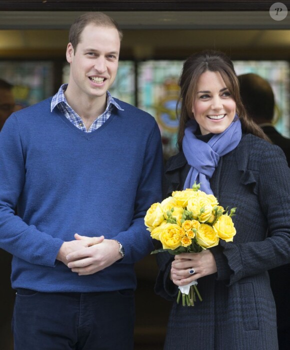 Kate Middleton et le prince William devant le King Edward VII Hospital le 6 décembre 2012