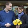 Kate Middleton et le prince William devant le King Edward VII Hospital le 6 décembre 2012
