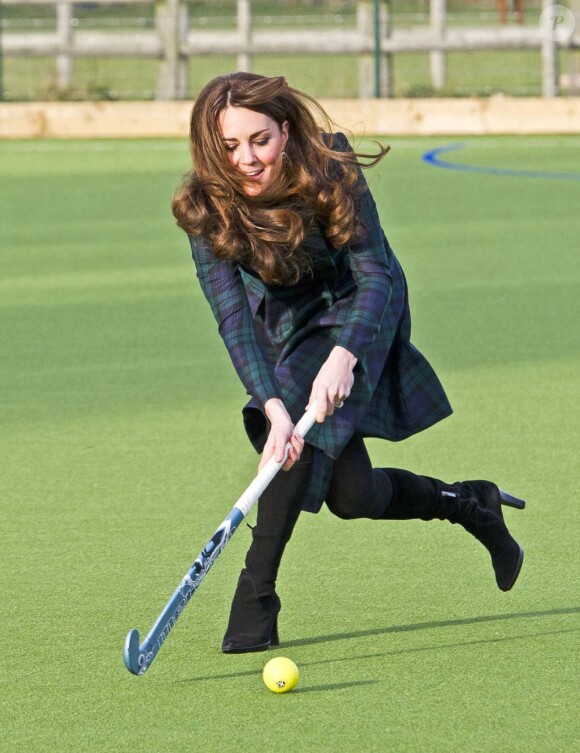 Kate Middleton lors d'une visite à Saint Andrew's le 30 novembre 2012, quelques jours avant son hospitalisation