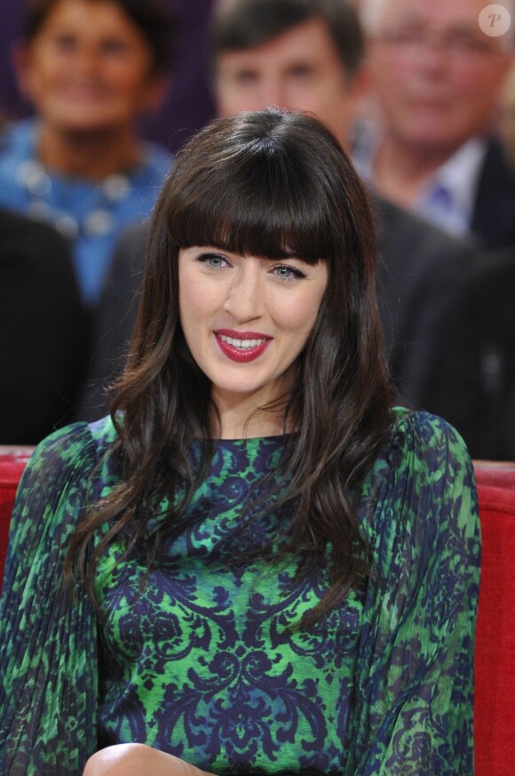 Nolwenn Leroy lors de l'enregistrement de l'émission Vivement Dimanche à Paris le 28 Novembre 2012.
