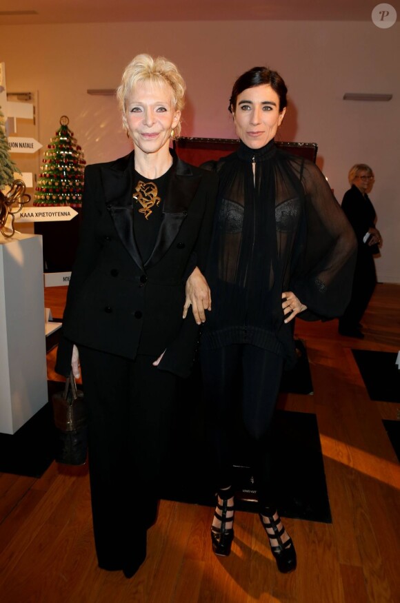 Tonie Marshall et Blanca Li à Paris le 10 decembre 2012 pour la 17ème edition des sapins de Noël des créateurs à l'hôtel Salomon de Rothschild