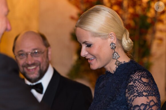 La princesse Mette-Marit de Norvège. La famille royale de Norvège donnait le 10 décembre 2012 au Grand Hotel d'Oslo un banquet en l'honneur du Prix Nobel de la Paix, décerné préalablement à l'UE lors d'une cérémonie à l'Hôtel de Ville.
