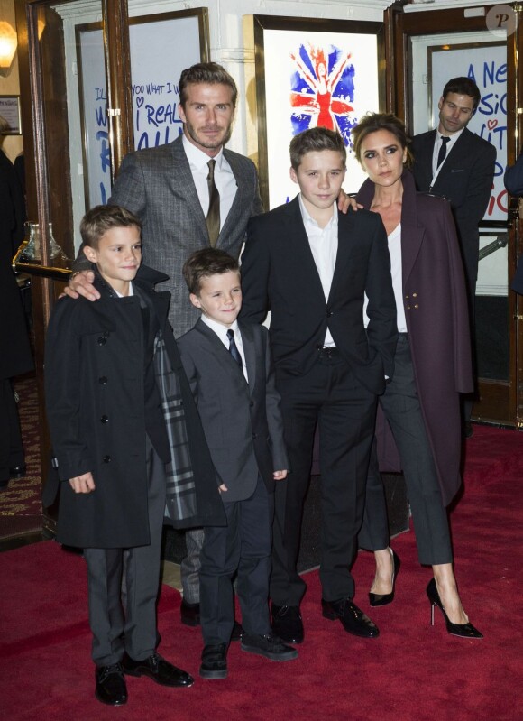 David Beckham, Victoria Beckham et leurs enfants, Brooklyn Beckham, Romeo Beckham, Cruz Beckham ont assisté à la première mondiale de la comédie musicale Viva Forever, le 11 décembre 2012.