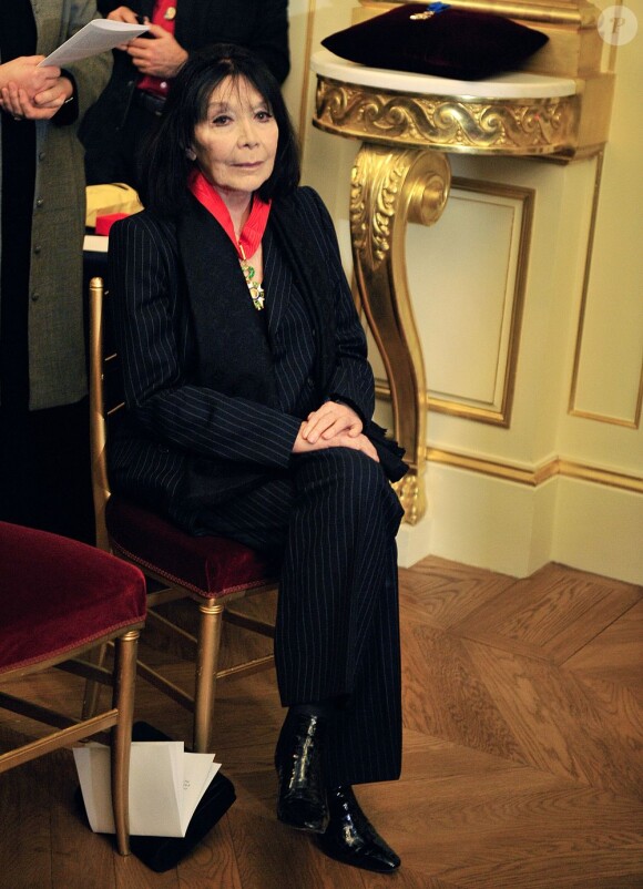 Juliette Greco dans les salons du ministère de la Culture à Paris, le 12 décembre 2012.