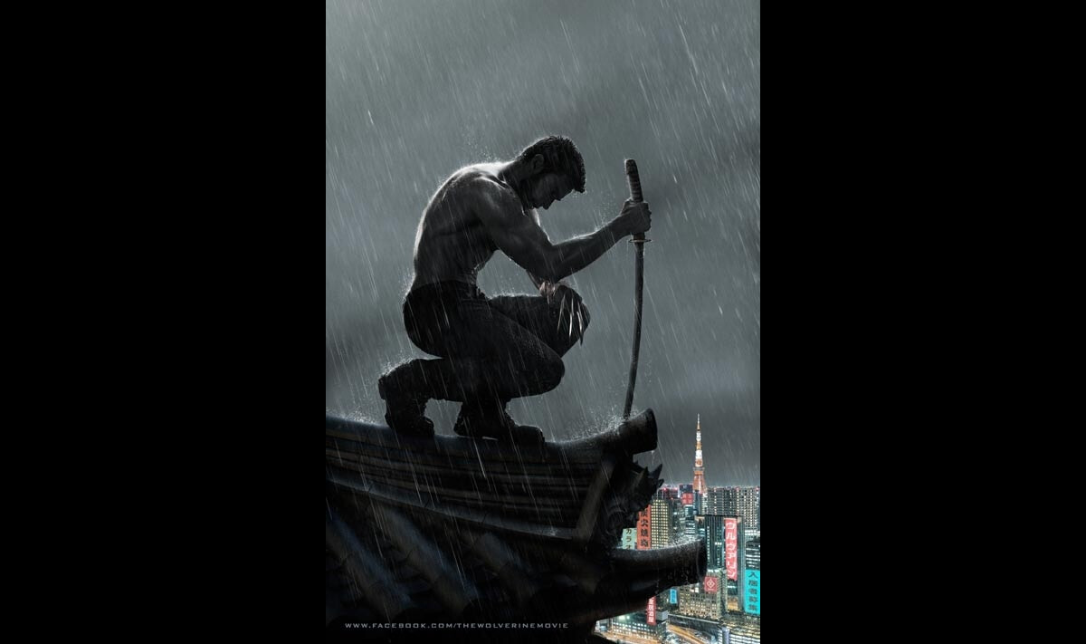 Photo : Hugh Jackman torse nu sous la pluie sur les toits de Tokyo pour la  nouvelle affiche de Wolverine. - Purepeople