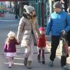 Sarah Jessica Parker et son mari Matthew Broderick emmènent leurs filles Tabitha et Marion a l'école à New York, le 14 décembre 2012.