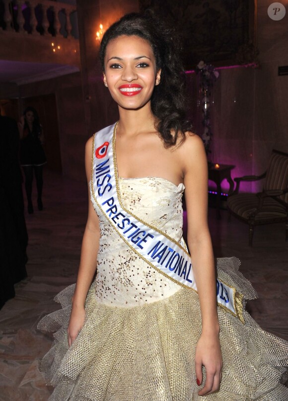 Auline Grac, Miss Prestige National 2013, au dîner de la 36e édition du Prix The Best à Paris le 10 Decembre 2012.
