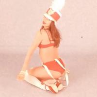 Irina Shayk : Strip-tease de Noël sexy pour le sublime top model