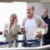 Kelsey Grammer arrive avec sa femme Kayte et leur fille Faith à l'aéroport de Los Angeles, le 27 novembre 2012.