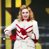 Madonna : Énervée contre la cigarette, heureuse d'avoir touché le pactole !