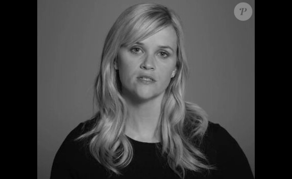 Reese Witherspoon et les personnalités américaines, endeuillées par la tuerie de Newtown, demandent des mesures pour le contrôle des armes à feu.