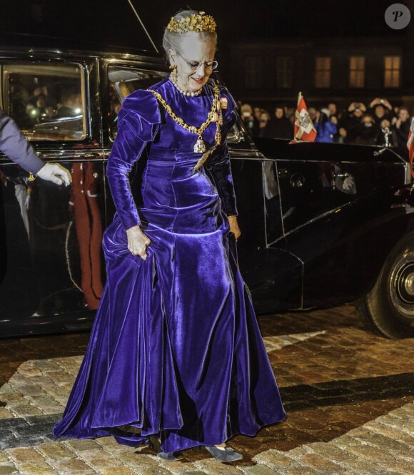 Arrivée de la reine Margrethe II de Danemark au gala du Nouvel An au palais Amalienborg, à Copenhague, le 1er janvier 2013