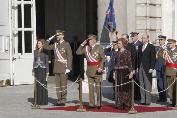 Juan Carlos Ier d'Espagne présidait avec le prince Felipe, la reine Sofia et la princesse Letizia la Pâque militaire, le 6 janvier 2013 au palais royal.