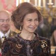 La reine Sofia très élégante pour les cérémonies militaires de l'épiphanie. Juan Carlos Ier d'Espagne présidait avec le prince Felipe, la reine Sofia et la princesse Letizia la Pâque militaire, le 6 janvier 2013 au palais royal.