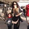 Salma Hayek et sa fille Valentina arrivent à l'aéroport Los Angeles le 7 janvier 2013.