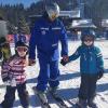 Les enfants de Tori Spelling, Liam et Stella, prennent des cours de ski. La petite famille passe quelques jours de vacances au ski aux États-Unis à The Village à Squaw Valley. Photo prise le 5 janvier 2013.