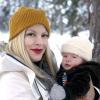 Tori Spelling et son fils Finn. La maman et toute sa petite famille passent quelques jours de vacances au ski aux États-Unis à The Village à Squaw Valley. Photo prise le 5 janvier 2013.