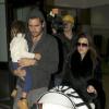 Kourtney Kardashian, son conjoint Scott Disick et leurs enfants Mason et Penelope arrivent à l'aéroport de Los Angeles. Le 8 janvier 2013.