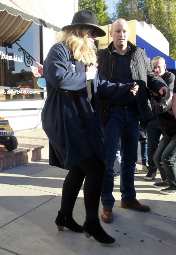 La star Adele fait du shopping chez Bel Bambini dans le quartier de West Hollywood à Los Angeles, le 11 Janvier 2013.