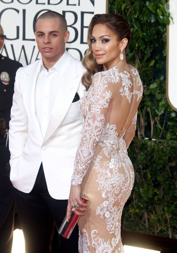 Jennifer Lopez et Casper Smart assistent à la 70e cérémonie des Golden Globe Awards à l'hôtel Beverly Hilton. Beverly Hills, le 13 janvier 2013.