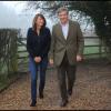 Michael et Carole Middleton à leur domicile de Bucklebury, dans le Berkshire, au moment de l'annonce des fiançailles de Kate et du prince William le 16 novembre 2010.