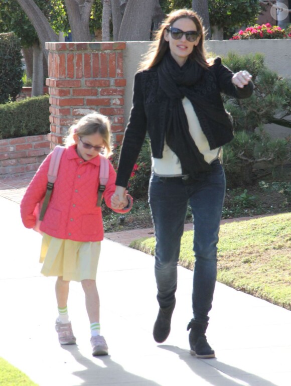 Jennifer Garner et sa fille Violet vont chercher des glaces au yaourt à Brentwood, le 14 janvier 2013