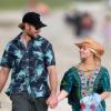 La jolie Jessica Simpson enceinte et son fiancé Eric Johnson se promènent main dans la main à Oahu, à Hawaii, le 26 décembre 2012.