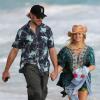 Jessica Simpson enceinte et son fiancé Eric Johnson se promènent main dans la main à Oahu, à Hawaii, le 26 décembre 2012.