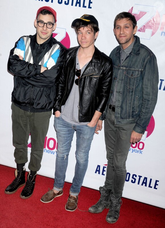 Andrew Dost, Nate Ruess and Jack Antonoff (gauche), membres du groupe Fun au Madison Square Garden de New York, le 7 décembre 2012.