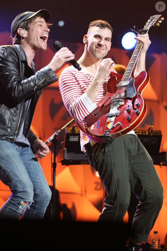 Jack Antonoff (gauche) avec Nate Ruess, le chanteur de son groupe Fun, au Madison Square Garden de New York, le 7 décembre 2012.