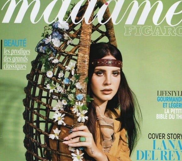 Lana Del Rey en couverture de Madame Figaro du 18 et 19 janvier 2013.