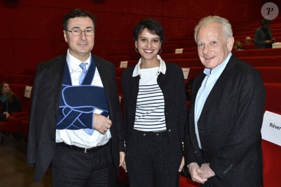 Najat Vallaud-Belkacem à la cérémonie du 1er prix Françoise Giroud décerné au MK2 Bibliothèque à Marion Van Renterghem pour le Prix du Portrait et à Bushra Al-Maqtary pour le Prix Nouvelle Vague, à Paris, le 17 janvier 2013.