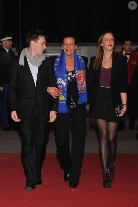 Stéphanie de Monaco avec ses enfants Pauline et Louis, lors du Festival international du Cirque de Monte-Carlo le 18 janvier 2013