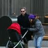Drew Barrymore, son compagnon Will Kopelman et leur petit bébé de 4 mois dans les rues de Manhattan, le vendredi 18 janvier 2013.