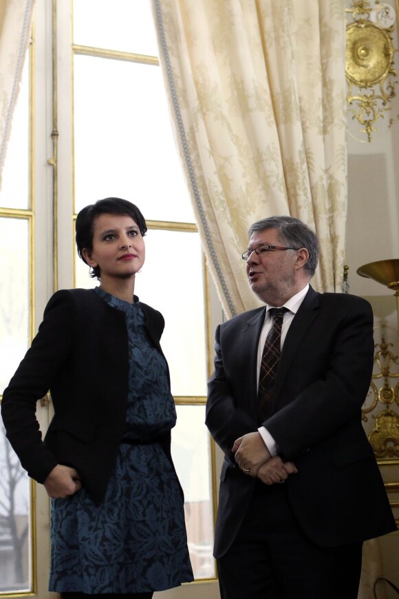 Le ministre en charge des Relations avec le Parlement Alain Vidalies et Najat Vallaud-Belkacem lors des voeux du Premier ministre à la presse à Matignon le 18 janvier 2013