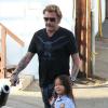 Johnny et Laeticia Hallyday font du shopping avec leurs filles Jade et Joy à Pacific Palisades le 27 septembre 2012.