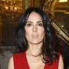 Salma Hayek assiste au défilé haute couture printemps-été 2013 de Giambattista Valli à l'ambassade d'Italie. Le 21 janvier 2013.