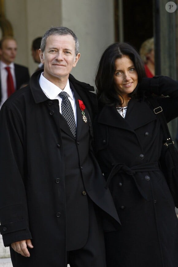 Le 3 novembre 2006, Francis Huster s'est fait remettre la Légion d'honneur devant son ex compagne Cristiana Reali.