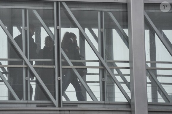 L'arrivée de Florence Cassez sur le sol français à Roissy, le 24 janvier 2013. Elle a été accueillie par Laurent Fabius, ses proches et son avocat Franck Berton.